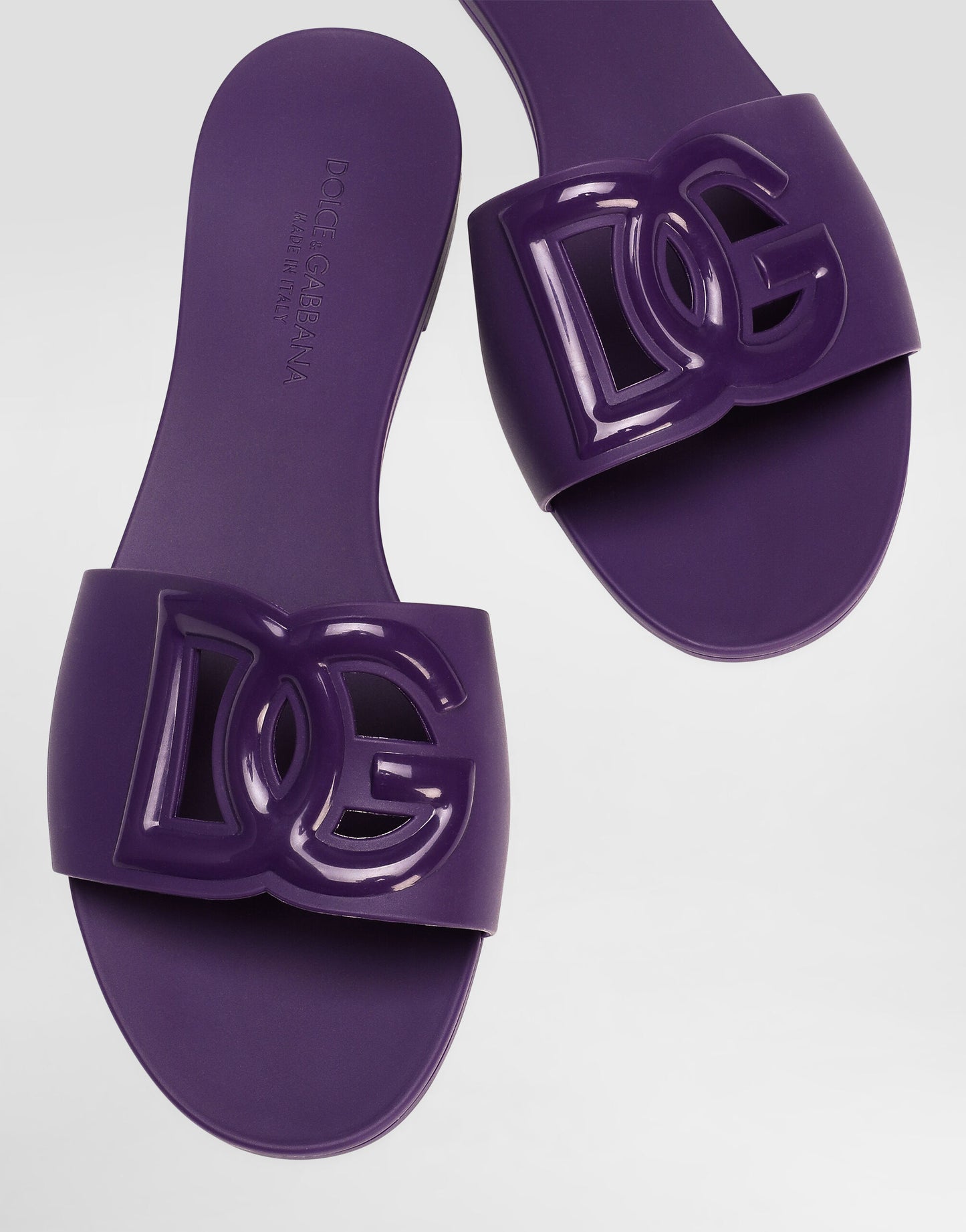 أحذية الشاطئ المطاطية