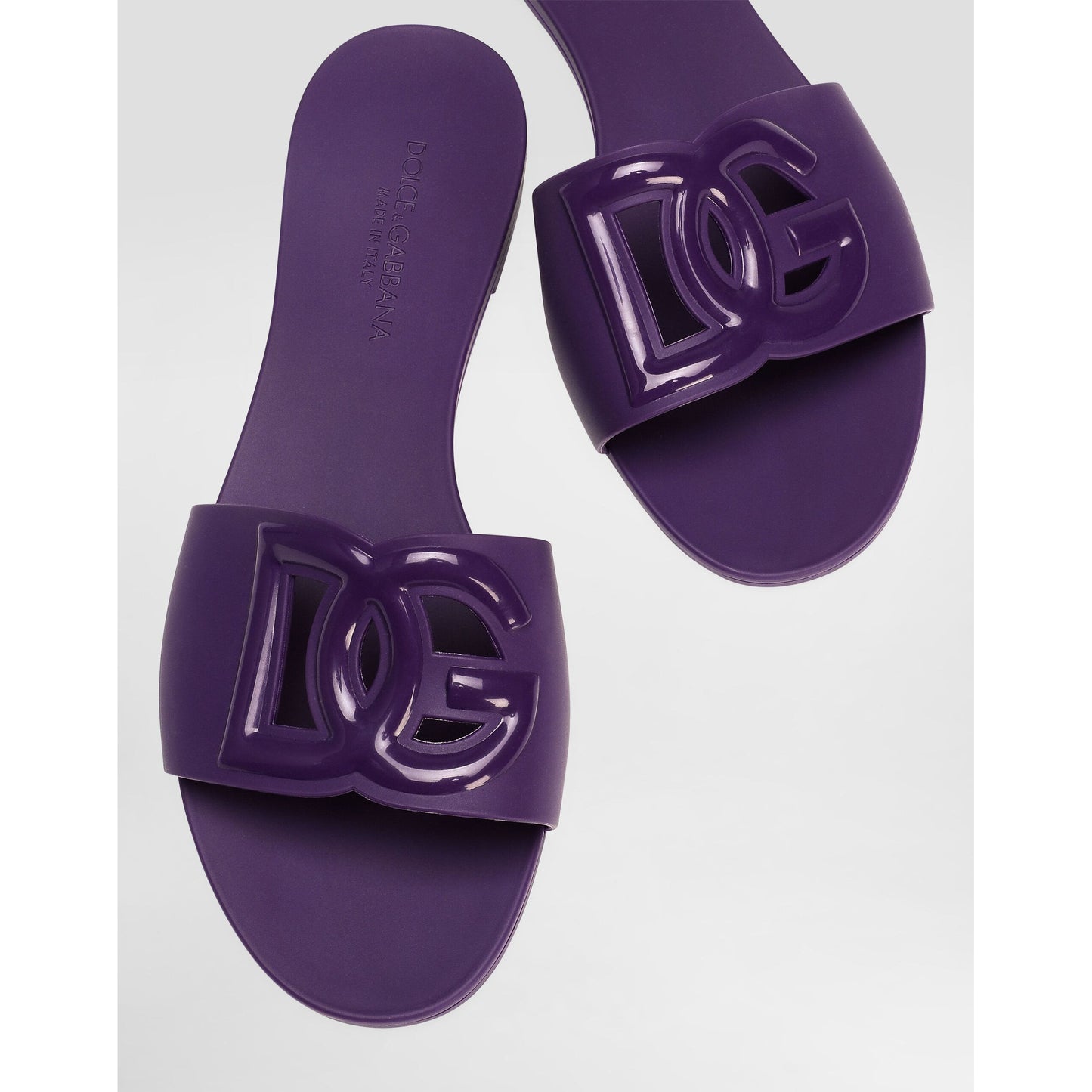 أحذية الشاطئ المطاطية