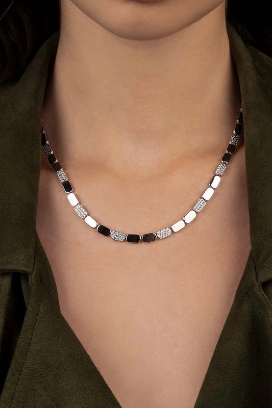 قلادة رقيقة قابلة للتعديل