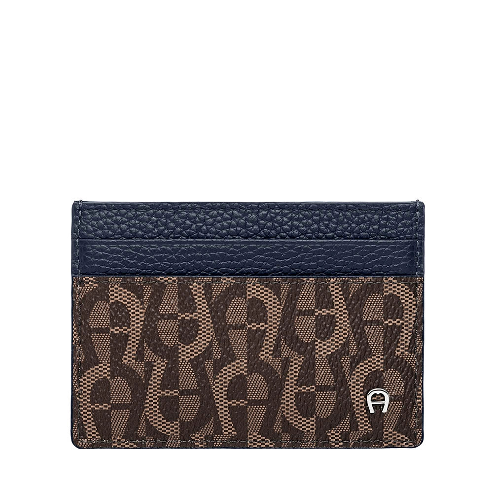 حامل البطاقة