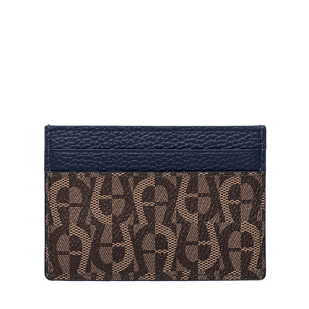 حامل البطاقة